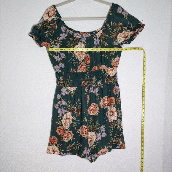 American Eagle Floral Romper Woman Sz Medium Green Peasant Cottagecore Style - Picture 6 of 12